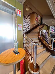 Photo n°18 de McDonald's à Suresnes ()