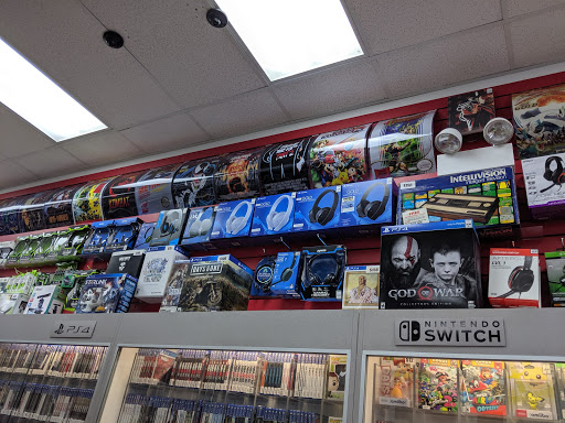 Collectibles Store «The Exchange», reviews and photos, 1524 N Milwaukee Ave, Chicago, IL 60622, USA