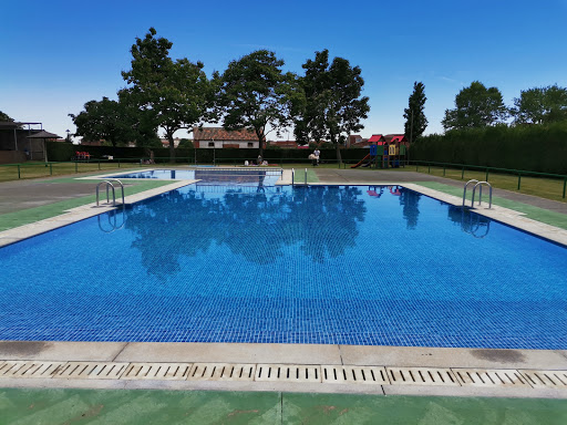 Piscinas Municipales de Villamañán en Villamañán, León