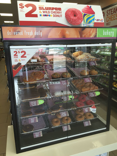 Convenience Store «7-Eleven», reviews and photos, 673 State St, Madison, WI 53703, USA