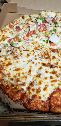 Pizza Restaurant «Round Table Pizza», reviews and photos, 1067 C St, Galt, CA 95632, USA