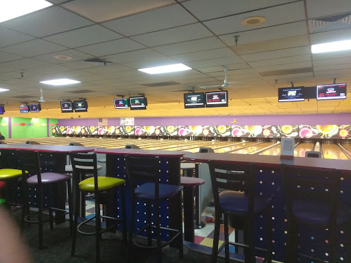 Bowling Alley «Blackiston real bowl», reviews and photos, 1516 Blackiston Mill Rd, Clarksville, IN 47129, USA