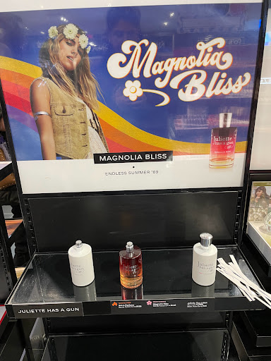 Cosmetics Store «SEPHORA», reviews and photos, 1 Garden State Plaza Blvd, Paramus, NJ 07652, USA