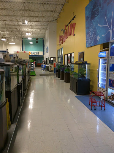 Pet Supply Store «PetSmart», reviews and photos, 1236 Greenbrier Pkwy, Chesapeake, VA 23320, USA