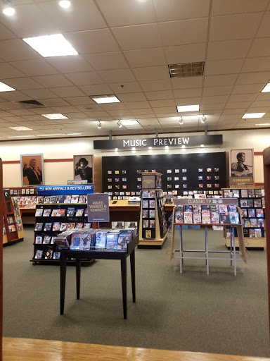Book Store «Barnes & Noble», reviews and photos, 235 Daniel Webster Hwy, Nashua, NH 03060, USA