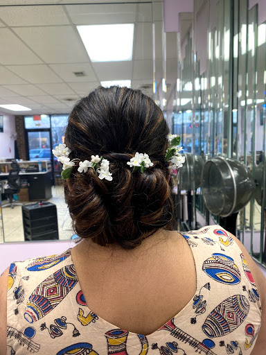 Beauty Salon «SAKHI SALON», reviews and photos, 939 W Golf Rd, Schaumburg, IL 60194, USA