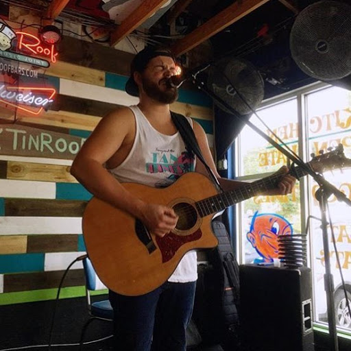 Live Music Bar «Tin Roof», reviews and photos, 303 S Limestone, Lexington, KY 40508, USA