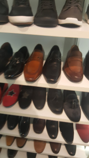 Shoe Store «Aldo Shoes», reviews and photos, 751 Collins Ave, Miami Beach, FL 33139, USA