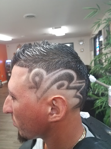 Barber Shop «DCB Barber Shop - Barber Shop Hispano», reviews and photos, 1545 E Olive Rd, Pensacola, FL 32514, USA