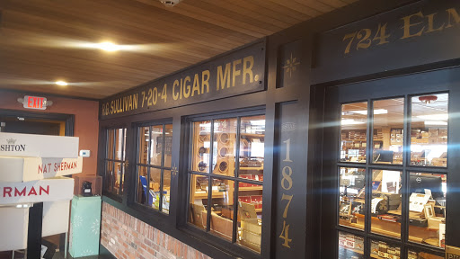 Tobacco Shop «Twins Smoke Shop», reviews and photos, 80 Perkins Rd, Londonderry, NH 03053, USA
