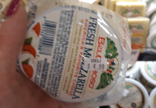 Grocery Store «Kennie’s Market», reviews and photos, 11 Grand Dr, Taneytown, MD 21787, USA