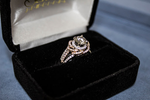 Jeweler «Mike Seltzer Jewelers», reviews and photos, 2929 N Rock Rd # 155, Wichita, KS 67226, USA