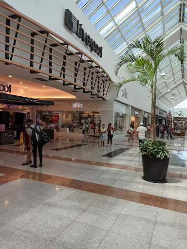 Saint Laurent stores Cancun