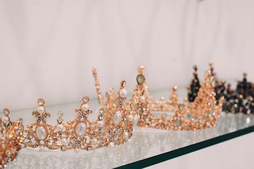 Bridal Shop «Strut Bridal Salon - Sizes 12+», reviews and photos, 4264 Atlantic Ave, Long Beach, CA 90807, USA