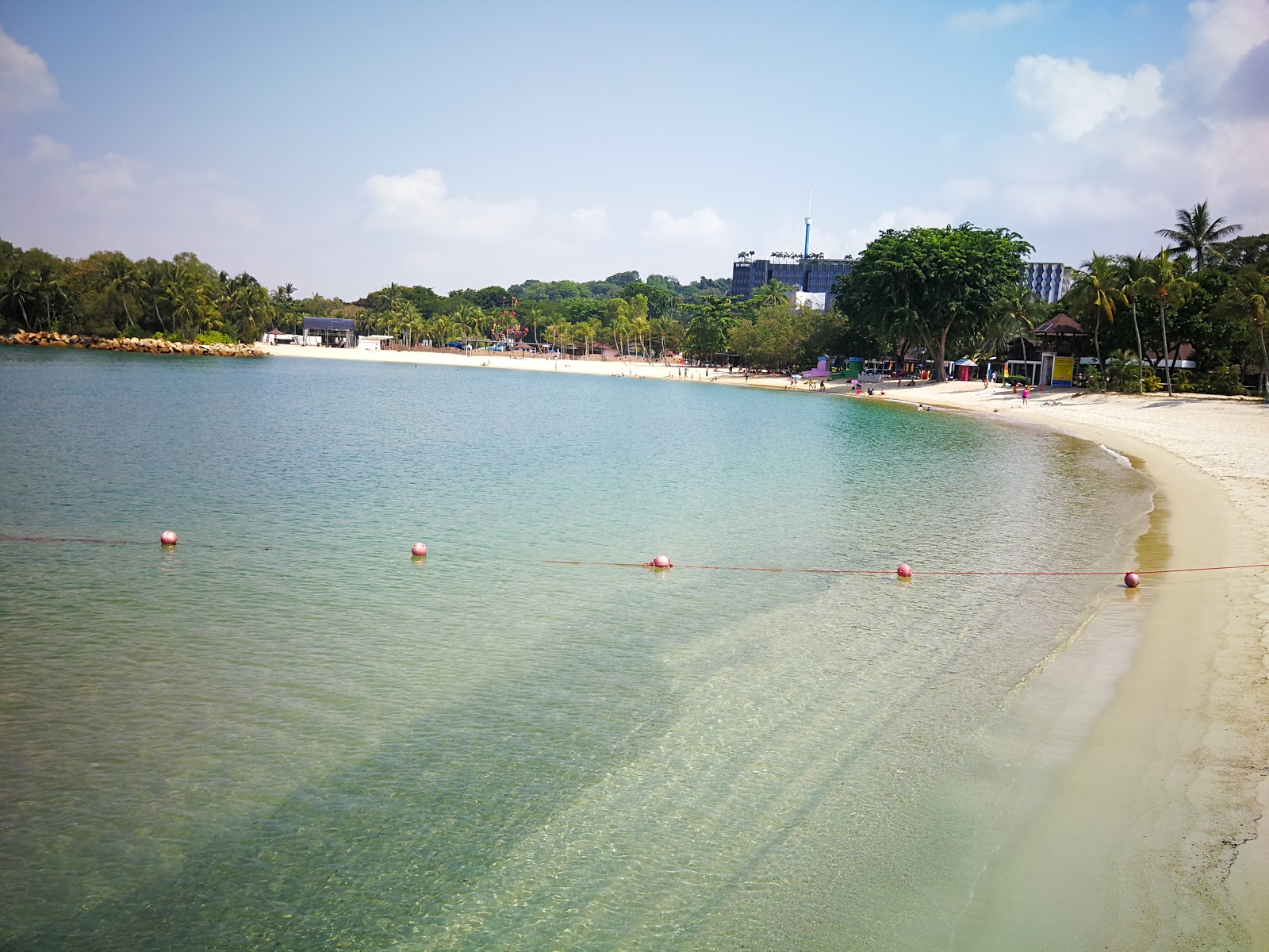 Photo de Sentosa Siloso Beach - recommandé pour les voyageurs en famille avec des enfants