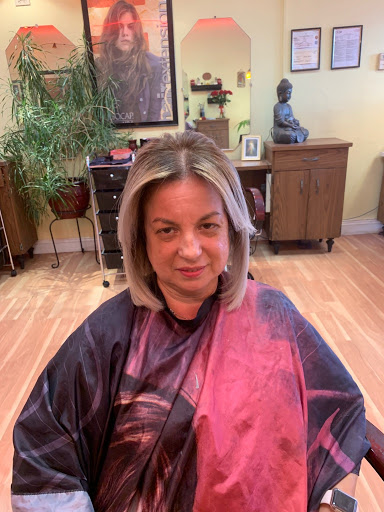 Beauty Salon «Cut N Curl Beauty Salon», reviews and photos, 6722 Hanley Rd, Tampa, FL 33634, USA