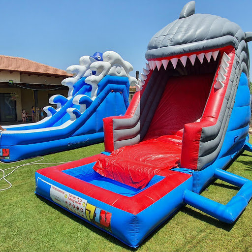 Giant inflatables