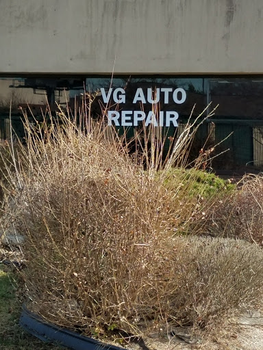 Auto Repair Shop «VG AUTO REPAIR LLC - FORMERLY VERNS AUTO REPAIR», reviews and photos, 5301 Commerce Cir a, Indianapolis, IN 46237, USA