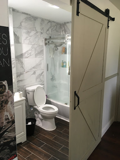 Furniture Store «The Liquidation Guys», reviews and photos, 15125 Interstate 35 Frontage Rd, Selma, TX 78154, USA