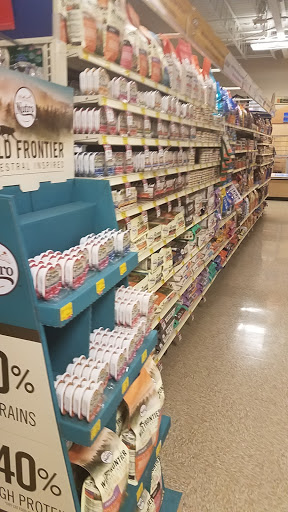 Pet Supply Store «PetSmart», reviews and photos, 1521 Golden Gate Plaza, Mayfield Heights, OH 44124, USA