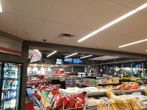 Gas Station «QuikTrip», reviews and photos, 1301 Westport Rd, Kansas City, MO 64111, USA