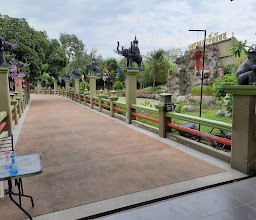 อุทยานฤาษีดัดตน photo