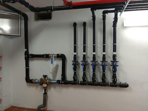DADO.INSTALACIONES. en Benalmádena, Málaga