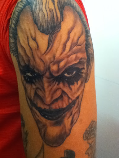 Tattoo Shop «Hollywood Tattoos», reviews and photos, 104 Market St, Newark, NJ 07102, USA