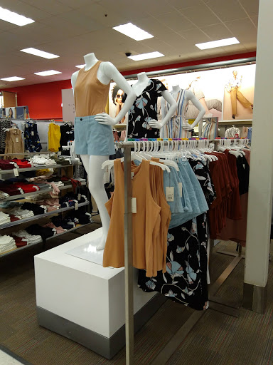 Department Store «Target», reviews and photos, 160 N Research Pl, Central Islip, NY 11722, USA
