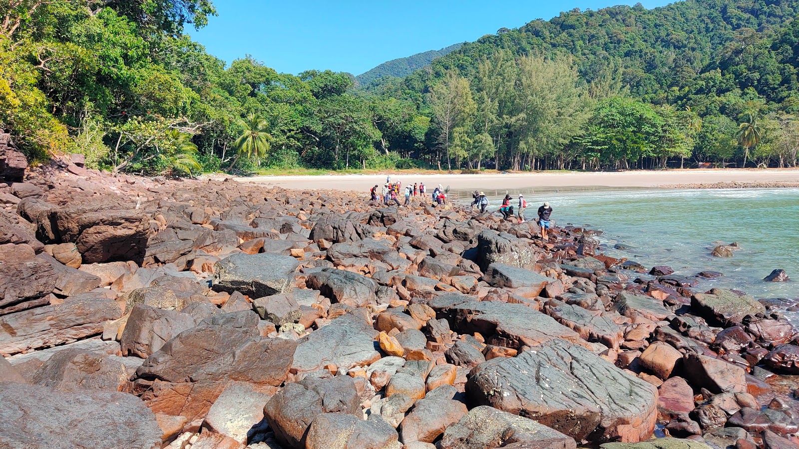 Photo de Ao Son Beach et ses beaux paysages