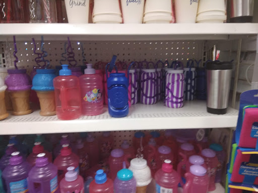 Dollar Store «Dollar Tree», reviews and photos, 12533 Olive Blvd, Creve Coeur, MO 63141, USA