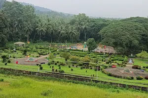 Vazhani Dam Garden image