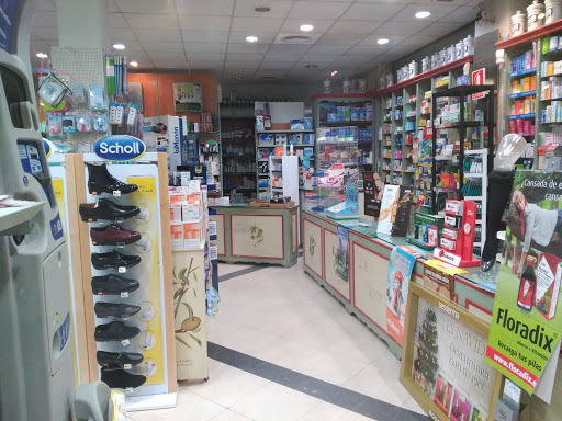 Información y opiniones sobre Farmacia Conde Orgaz de Madrid