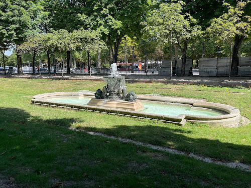 Fontaine à poissons à Paris