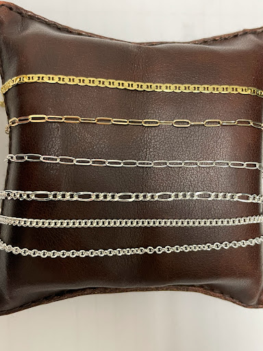 Jewelry Store «Edward Warren Jewelers», reviews and photos, 1610 Cross Creeks Blvd, Pickerington, OH 43147, USA