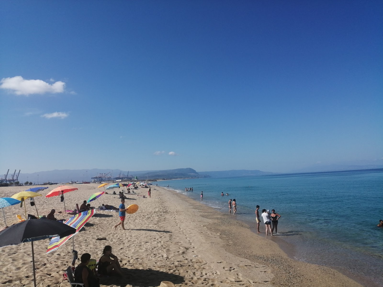 Fotografija Spiaggia San Ferdinando z dolga ravna obala