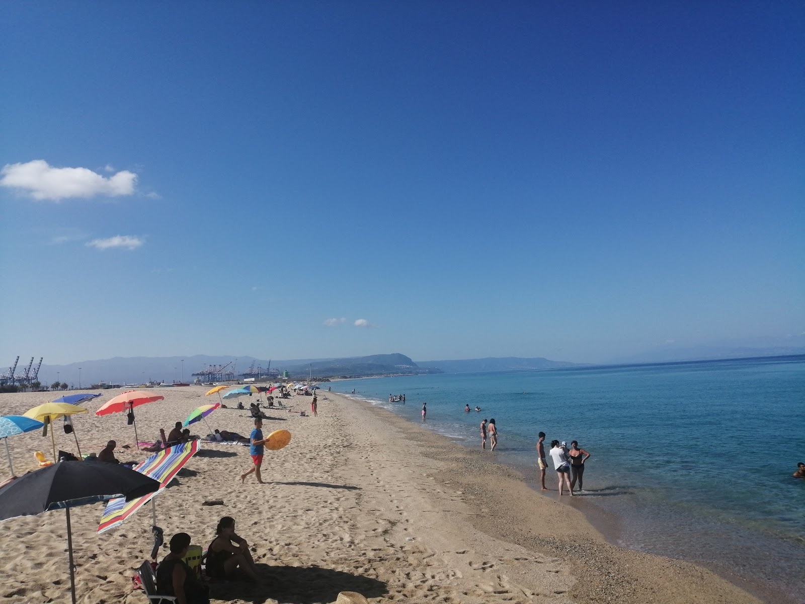 Spiaggia San Ferdinando'in fotoğrafı düz ve uzun ile birlikte