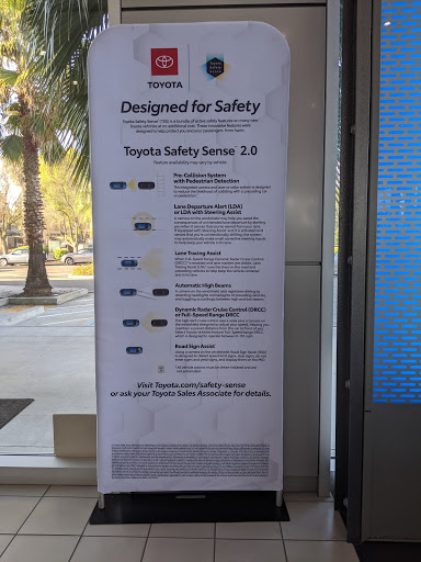 Toyota Dealer «Hanlees Davis Toyota», reviews and photos, 4202 Chiles Rd, Davis, CA 95616, USA