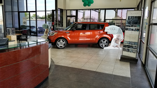 Car Dealer «Legend Kia», reviews and photos, 12115 I-35, San Antonio, TX 78233, USA