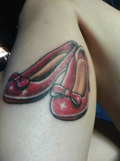 Tattoo Shop «The Lucky Devil Tattoo Parlor», reviews and photos, 2119 Needmore Rd, Dayton, OH 45414, USA