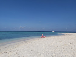 Photo de Omadhoo Beach avec un rivage spacieux