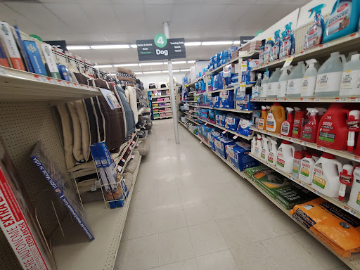 Pet Supply Store «Pet Supplies Plus», reviews and photos, 471 Boston Post Rd, Orange, CT 06477, USA