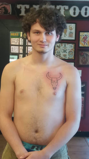 Tattoo Shop «Electric Boogaloo Tattoo», reviews and photos, 1002 NE Minnehaha St, Vancouver, WA 98665, USA