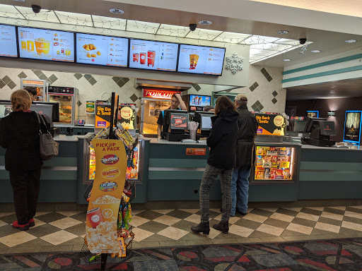 Movie Theater «Regal Cinemas Boulevard Centre 14», reviews and photos, 24 Royal Mall Dr, Niles, OH 44446, USA