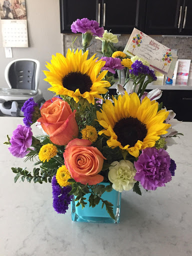 Florist «Sun City Florists, Cards and Gifts», reviews and photos, 14629 N Del Webb Blvd, Sun City, AZ 85351, USA