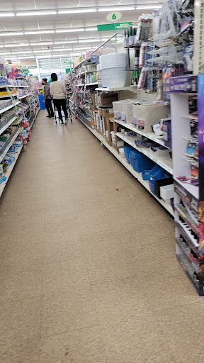 Dollar Store «Dollar Tree», reviews and photos, 167 N Service Rd, Patchogue, NY 11772, USA