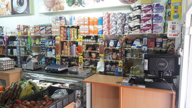 Opiniones de GoodMorning Market Minimarket Sector Grecia Santiago en Ñuñoa - Frutería