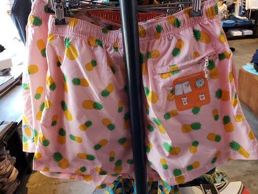 Shopping Mall «Abbot Kinney BLVD Shopping», reviews and photos, Navarre Ct, Venice, CA 90291, USA