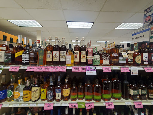 State Liquor Store «NH Liquor & Wine Outlet», reviews and photos, 234 White Mountain Hwy, Conway, NH 03818, USA