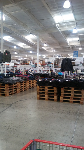 Warehouse store «Costco Wholesale», reviews and photos, 4500 W Shaw Ave, Fresno, CA 93722, USA